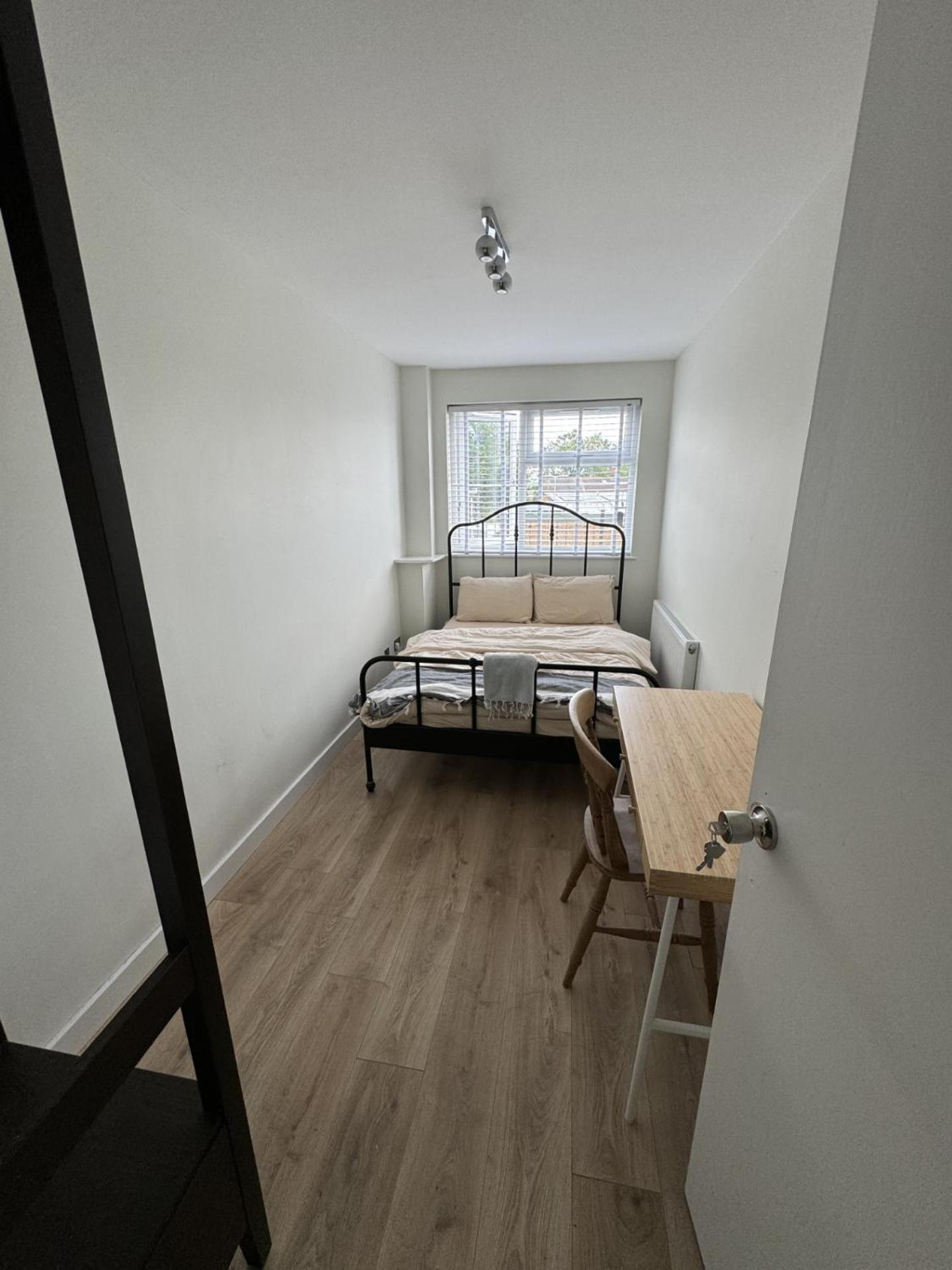Brand New Suit Room 10 Min To Walk Central Line! Woodford Exterior photo